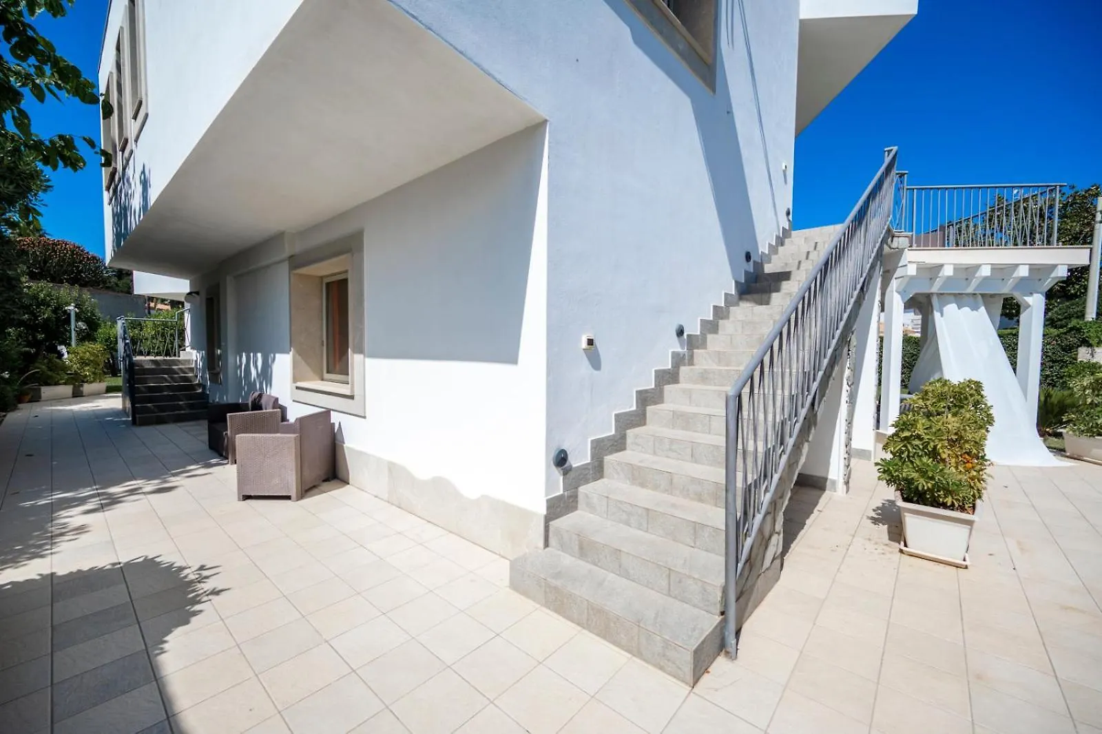 Villa Venera Fontane Bianche Charme Apartments 0*,
